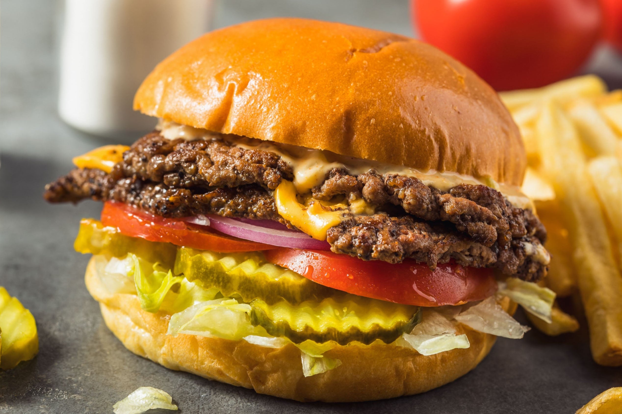 homemade-cheese-smash-burger-2025-01-16-16-44-10-utc.jpg